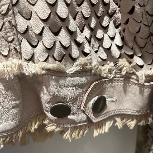 NWOT RIDICULOUS LEATHER JACKET…(JAKETT IS COMPANY) ONE OF A KIND!😍 ITS SO COOL🔥 - Picture 9 of 14